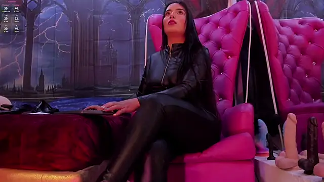 Snapshot of MeliizaQueen chatting on November 21, 11:53 am MeliizaQueen online show from November 21, 11:53 am