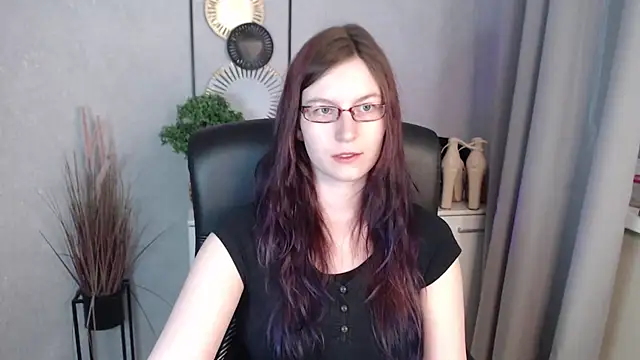 emmaxDelight online show from March 9, 6:28 am