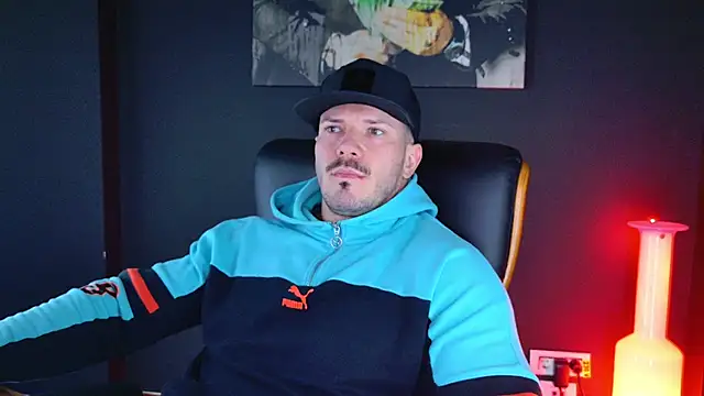 AngeloEric online show from December 23, 1:13 pm