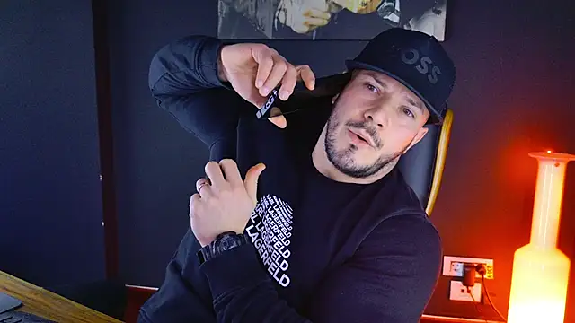 AngeloEric online show from January 8, 9:42 am