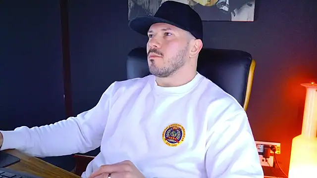 AngeloEric online show from January 17, 8:34 am