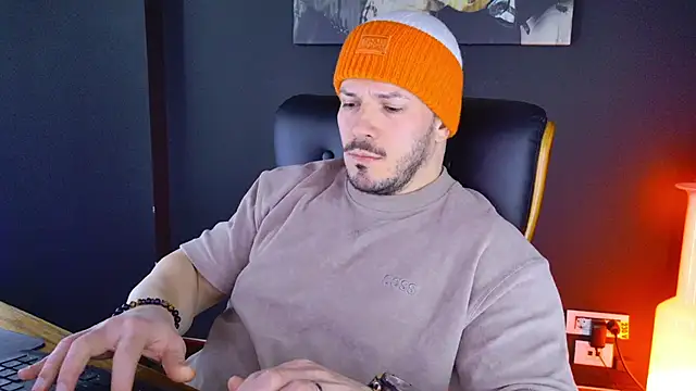 AngeloEric online show from January 20, 11:45 am