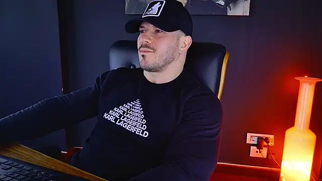 AngeloEric online show from February 11, 9:53 am