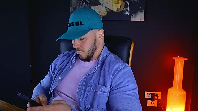 AngeloEric online show from March 17, 9:44 am