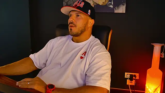 AngeloEric online show from September 9, 11:54 am