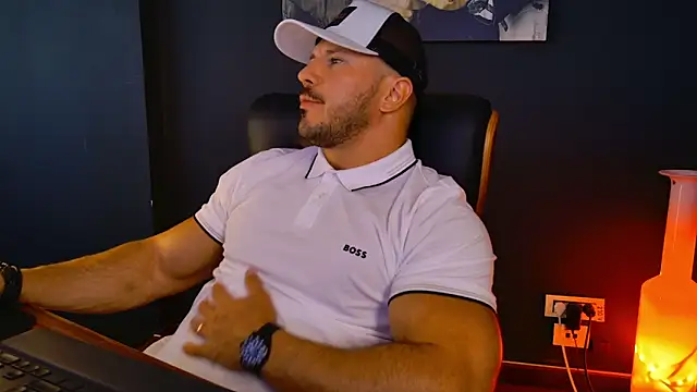 AngeloEric online show from September 19, 12:17 pm