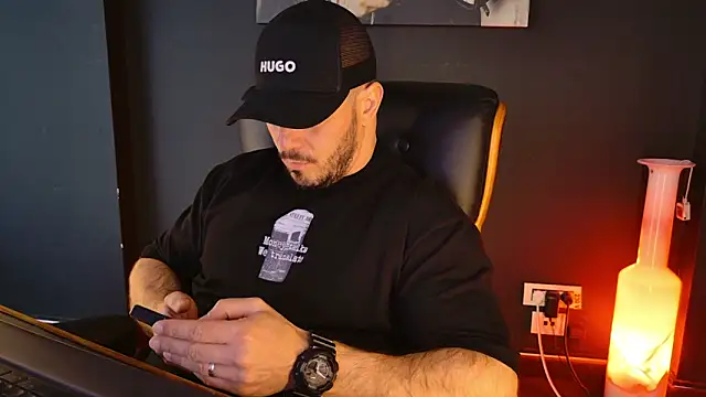 AngeloEric online show from March 2, 11:06 am