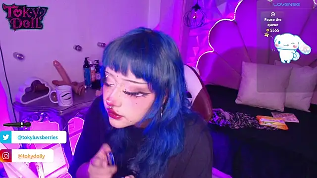 toky doll online show from September 17, 9:05 pm