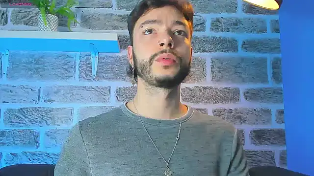 Snapshot of noah_ricci chatting on February 12, 12:00 pm noah ricci online show from February 12, 12:00 pm