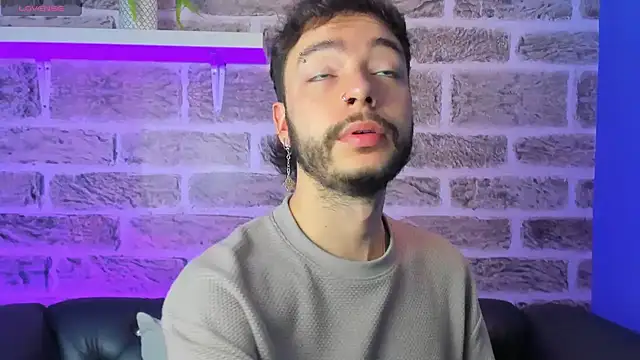 Snapshot of noah_ricci chatting on February 16, 12:12 pm noah ricci online show from February 16, 12:12 pm