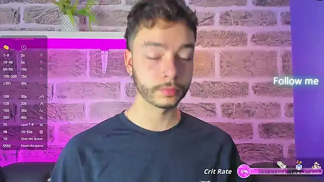 Snapshot of noah_ricci chatting on March 4, 12:00 pm noah ricci online show from March 4, 12:00 pm