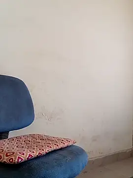 Snapshot of Chocolate_stud10 chatting on February 13, 6:31 am Chocolate stud10 online show from February 13, 6:31 am