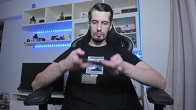 ToddClaytonn online show from October 31, 11:39 pm