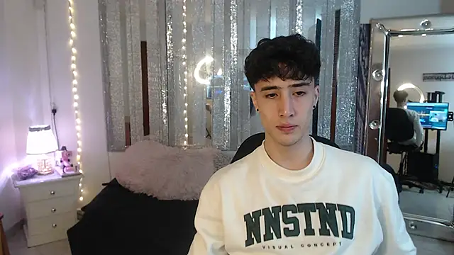 Snapshot of gojo_satoru_18 chatting on February 6, 11:54 am gojo satoru 18 online show from February 6, 11:54 am