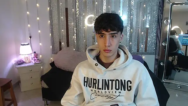 Snapshot of gojo_satoru_18 chatting on February 7, 11:34 am gojo satoru 18 online show from February 7, 11:34 am