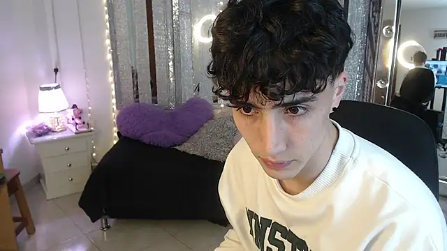 Snapshot of gojo_satoru_18 chatting on February 8, 3:00 pm gojo satoru 18 online show from February 8, 3:00 pm