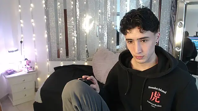 Snapshot of gojo_satoru_18 chatting on February 12, 11:51 am gojo satoru 18 online show from February 12, 11:51 am