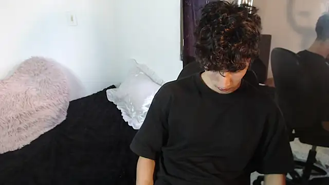 Snapshot of gojo_satoru_18 chatting on February 24, 5:53 pm gojo satoru 18 online show from February 24, 5:53 pm