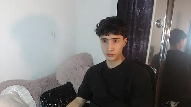 Snapshot of gojo_satoru_18 chatting on February 26, 12:47 pm gojo satoru 18 online show from February 26, 12:47 pm