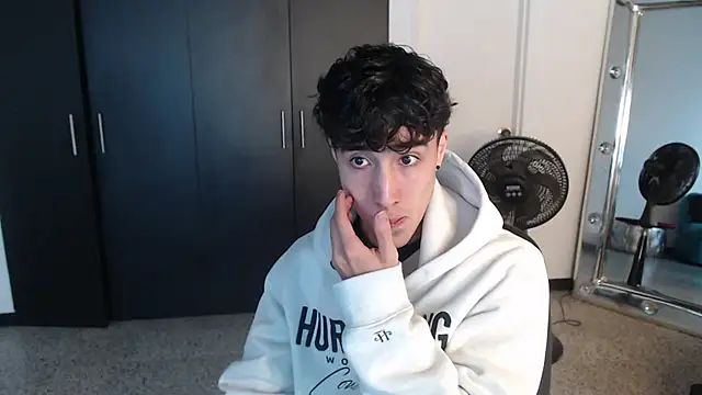 Snapshot of gojo_satoru_18 chatting on March 3, 11:44 am gojo satoru 18 online show from March 3, 11:44 am