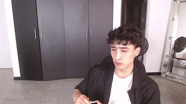 Snapshot of gojo_satoru_18 chatting on March 4, 2:42 pm gojo satoru 18 online show from March 4, 2:42 pm