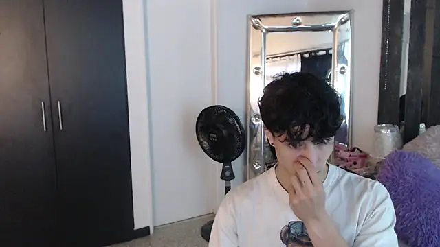 Snapshot of gojo_satoru_18 chatting on March 11, 11:23 am gojo satoru 18 online show from March 11, 11:23 am