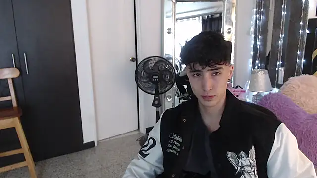 Snapshot of gojo_satoru_18 chatting on March 15, 12:02 pm gojo satoru 18 online show from March 15, 12:02 pm