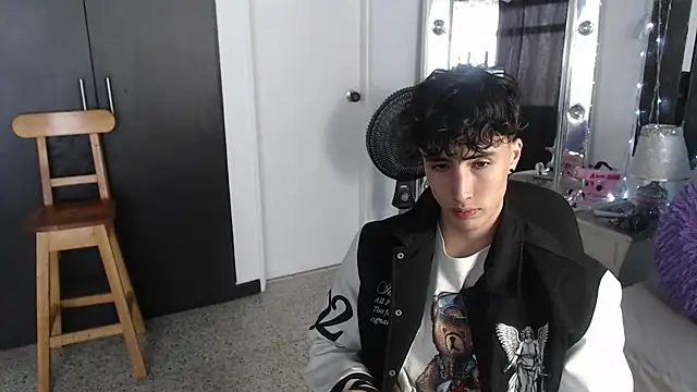 Snapshot of gojo_satoru_18 chatting on March 18, 2:59 pm gojo satoru 18 online show from March 18, 2:59 pm