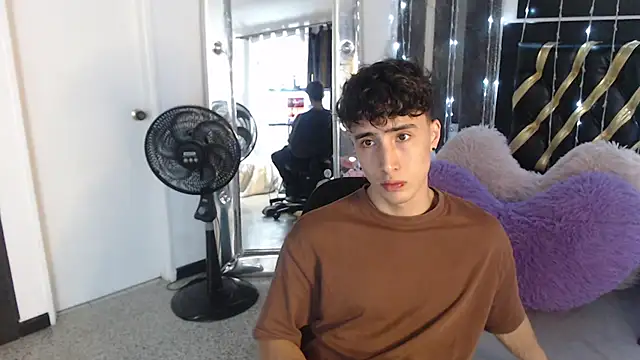 Snapshot of gojo_satoru_18 chatting on March 20, 11:38 am gojo satoru 18 online show from March 20, 11:38 am