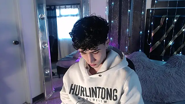 Snapshot of gojo_satoru_18 chatting on September 9, 12:37 pm gojo satoru 18 online show from September 9, 12:37 pm