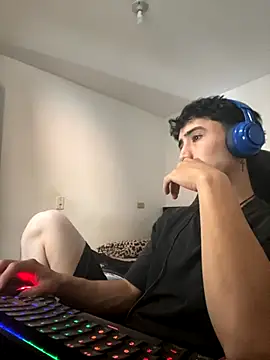 Snapshot of gojo_satoru_18 chatting on October 5, 6:39 pm gojo satoru 18 online show from October 5, 6:39 pm