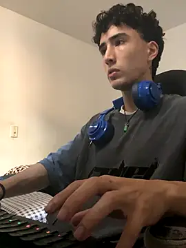 Snapshot of gojo_satoru_18 chatting on October 25, 6:02 pm gojo satoru 18 online show from October 25, 6:02 pm