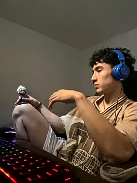 Snapshot of gojo_satoru_18 chatting on November 3, 3:35 pm gojo satoru 18 online show from November 3, 3:35 pm