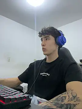 Snapshot of gojo_satoru_18 chatting on January 12, 8:25 pm gojo satoru 18 online show from January 12, 8:25 pm