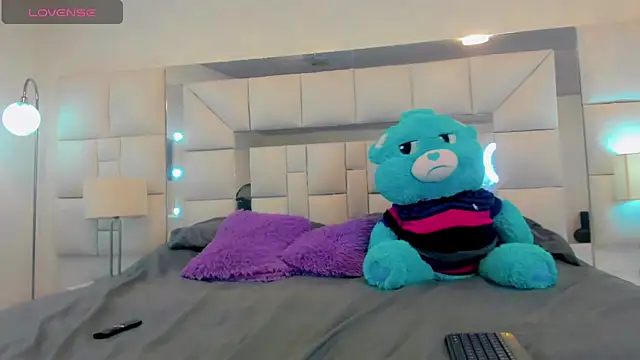 samantha official  online show from January 17, 8:11 pm