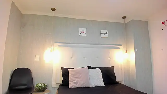 Snapshot of Clarigil chatting on March 3, 1:06 pm Clarigil online show from March 3, 1:06 pm