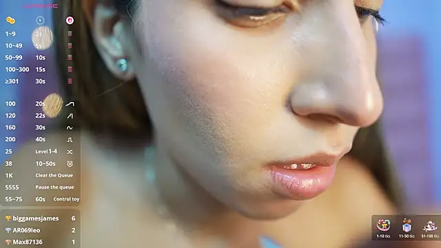 Snapshot of Beautifulskinny18 chatting on June 11, 12:32 am Beautifulskinny18 online show from June 11, 12:32 am
