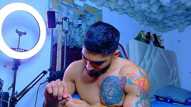 Rich boy01 online show from April 18, 6:45 pm