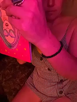 SummerV91 online show from March 8, 8:56 pm