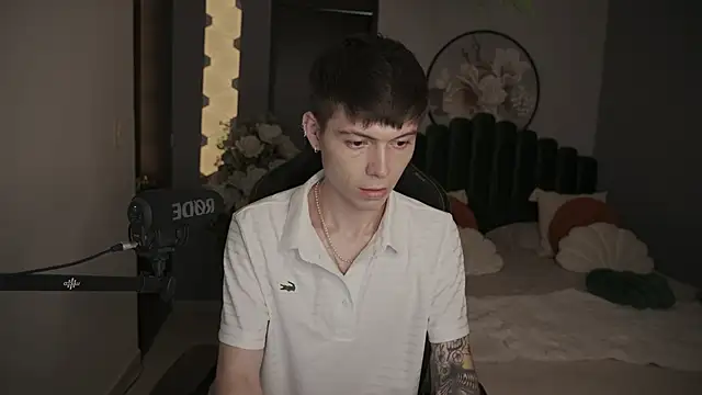 IsmaelRichardson online show from March 20, 1:24 am