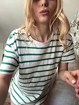 Snapshot of Liya_my chatting on June 19, 12:09 pm Liya my online show from June 19, 12:09 pm