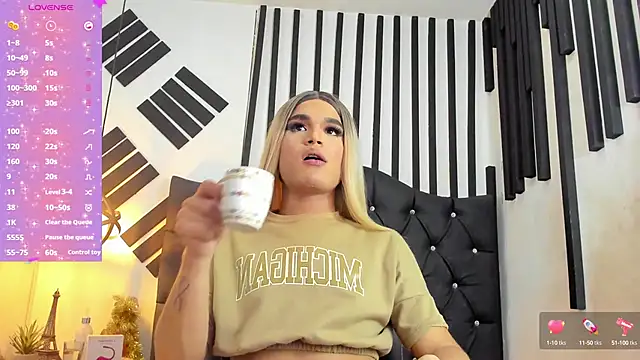 AllisonsweetZ online show from February 5, 10:44 pm