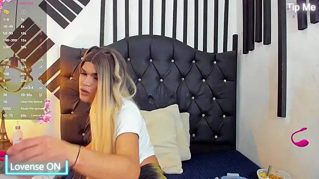 AllisonsweetZ online show from February 11, 9:03 pm