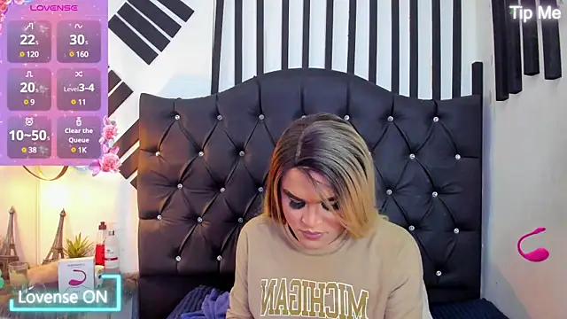 AllisonsweetZ online show from March 3, 1:20 pm