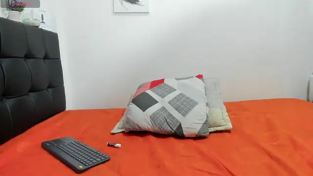 RoddyRich11 online show from March 17, 1:50 pm