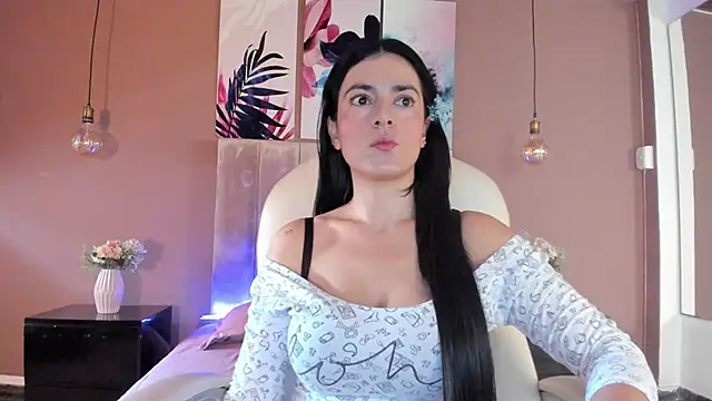 BellaClaiir online show from September 9, 2:38 pm