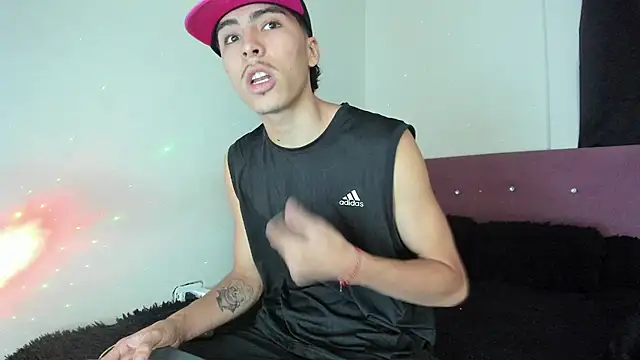Snapshot of HeellBoy_ chatting on July 28, 9:25 pm HeellBoy online show from July 28, 9:25 pm