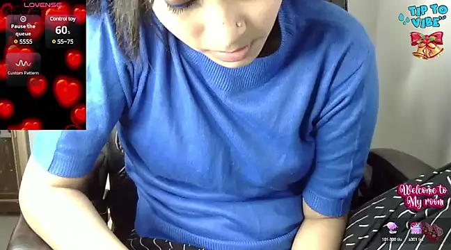 Barbie-Queen2 online show from December 8, 8:36 pm