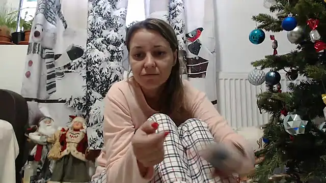 SweetMaddy888 online show from December 26, 2:16 pm