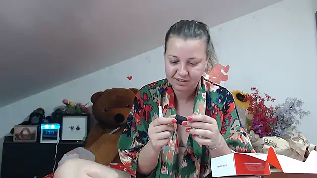 SweetMaddy888 online show from July 9, 10:30 am